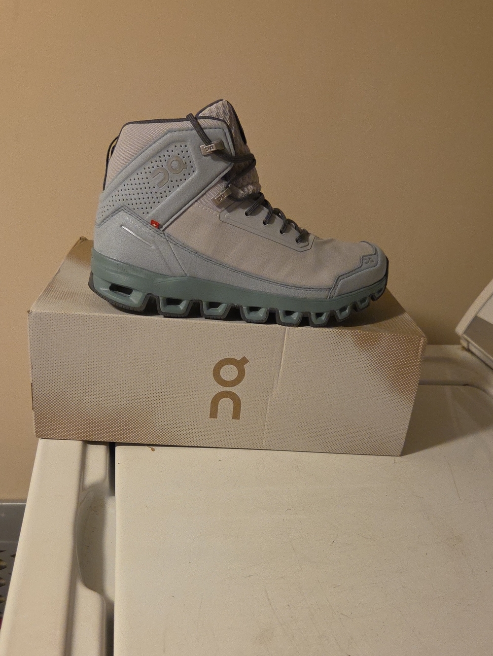 On Running Women's Trail Boot - Light Gray and Seafoam